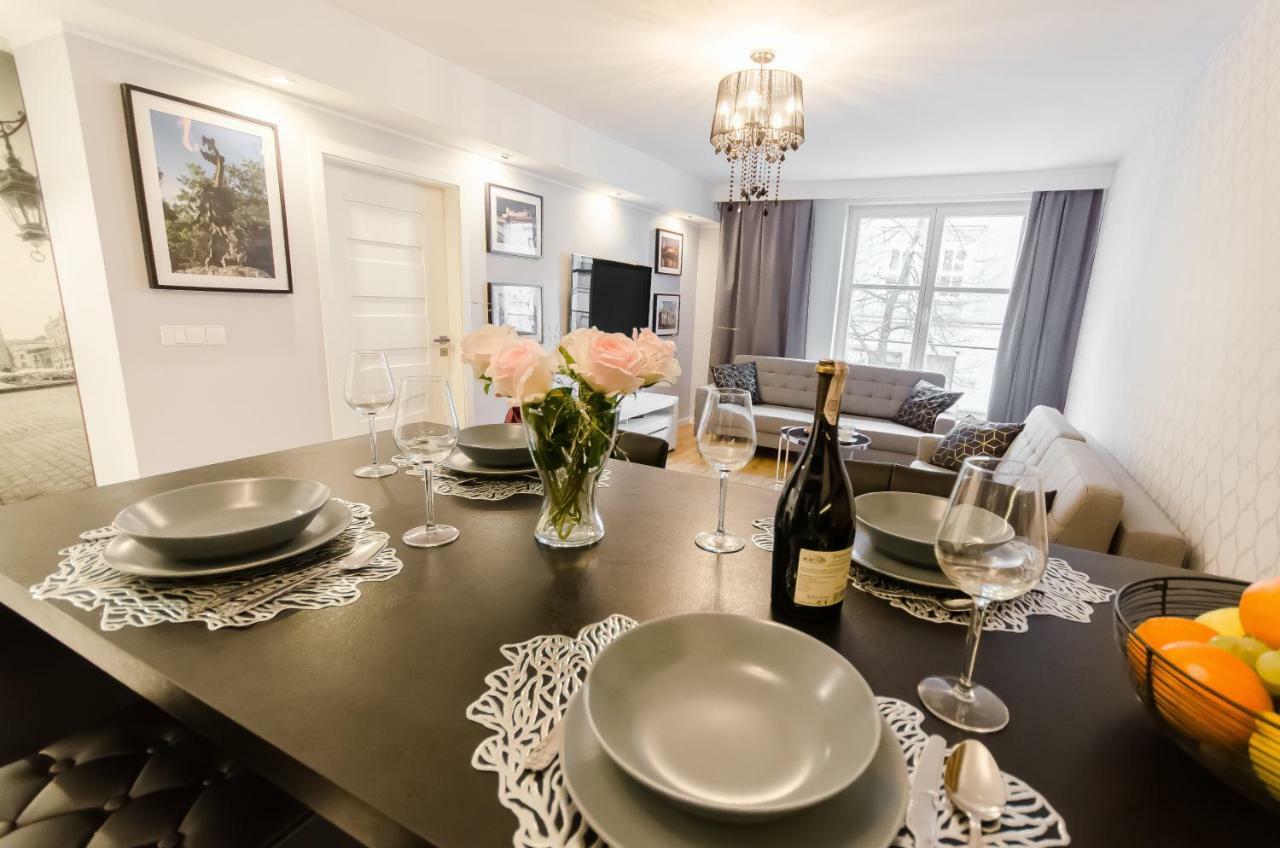 Old Town Premium Queen'S Apartments Krakow Bagian luar foto